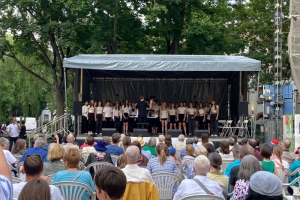 Mainz lebt auf seinen Plätzen Orchester Chor 1.jpg